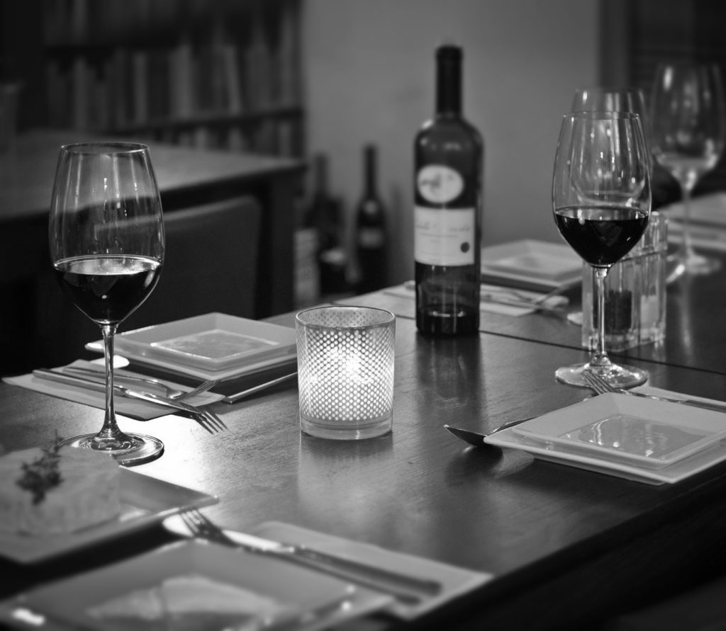 Exklusives Dinner Date mit Ihrer Escort Begleitung