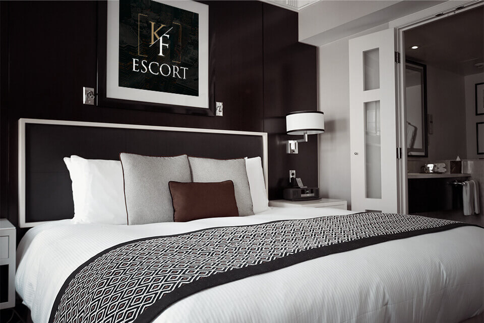 Modern eingerichtete Hotelzimmer in München für leidenschaftliche Nächte mit Ihrem Escort Model